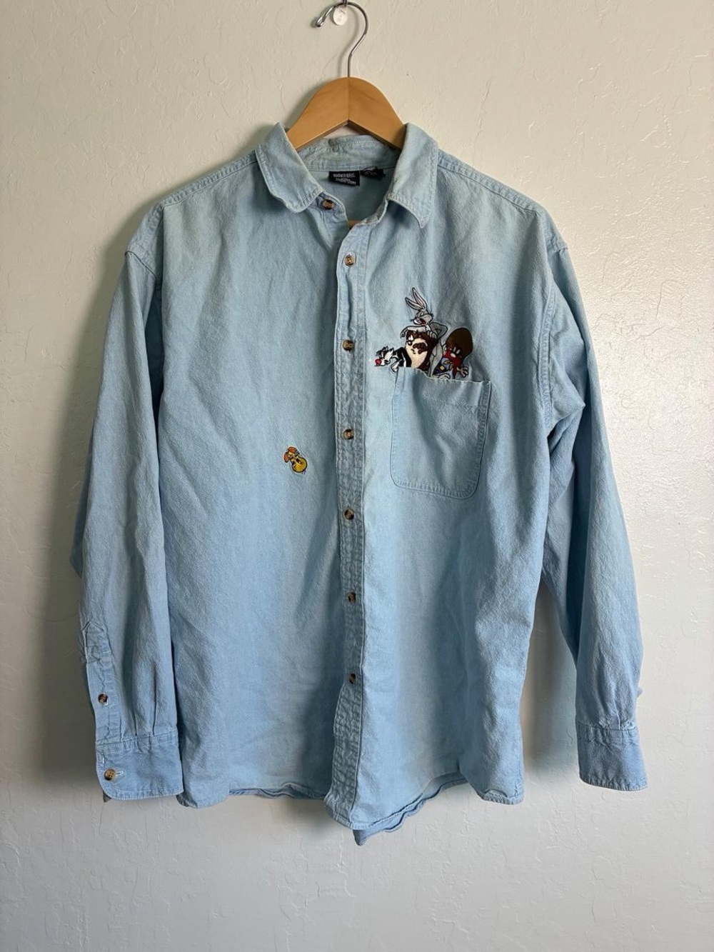 Vintage 90s Warner Bros Studio Store Looney Tunes Embroidered Denim Shirt Size L